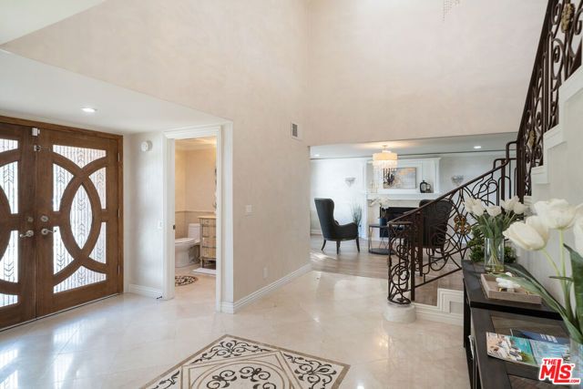 22711 MARGARITA Drive, Woodland Hills (los Angeles), CA 91364