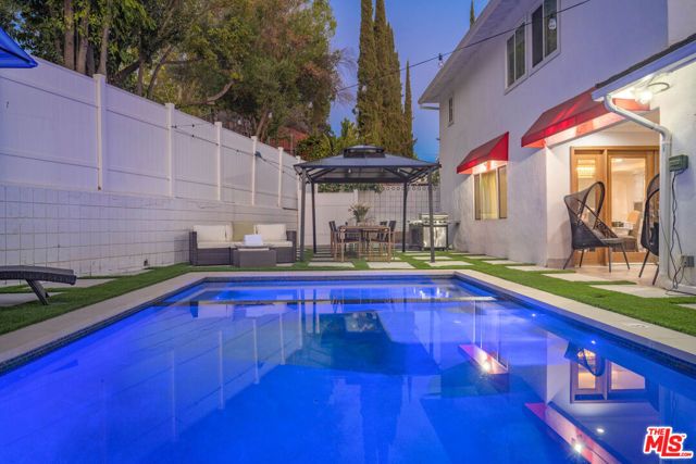 22711 MARGARITA Drive, Woodland Hills (los Angeles), CA 91364