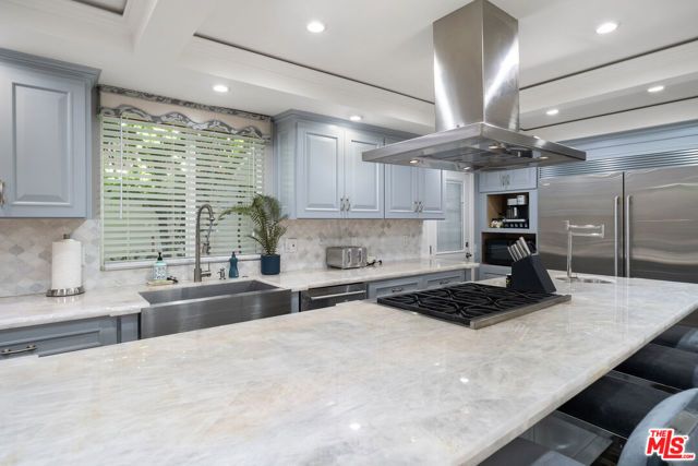 22711 MARGARITA Drive, Woodland Hills (los Angeles), CA 91364