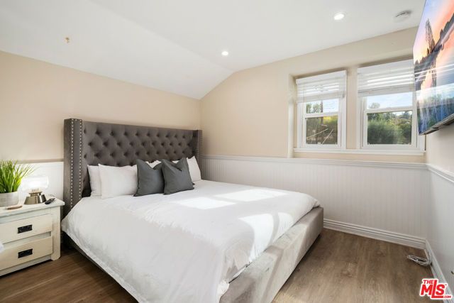 22711 MARGARITA Drive, Woodland Hills (los Angeles), CA 91364