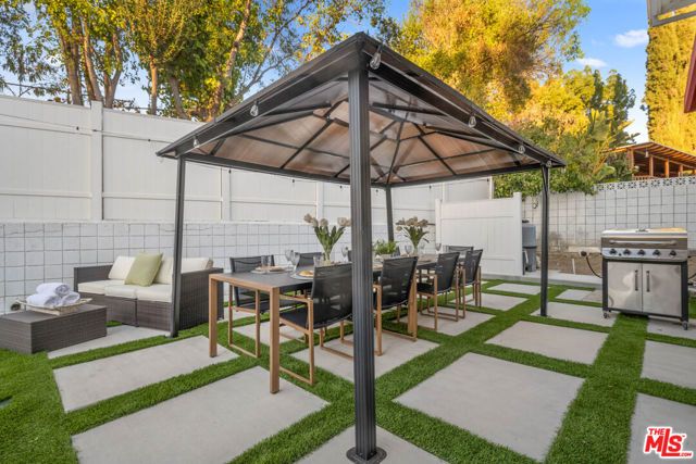 22711 MARGARITA Drive, Woodland Hills (los Angeles), CA 91364