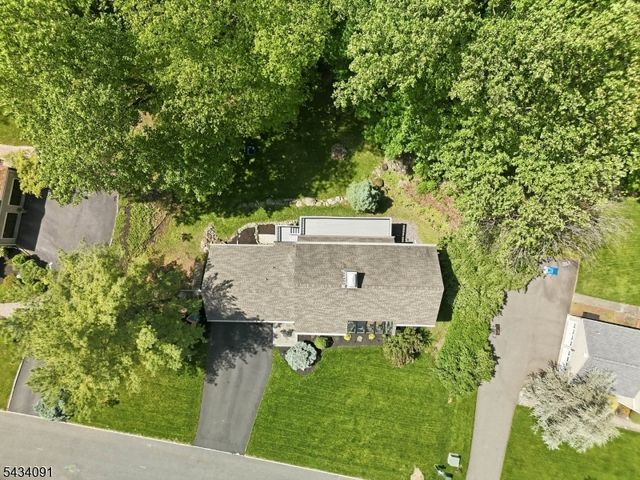 35 Mockingbird, Allamuchy Twp., NJ 07840
