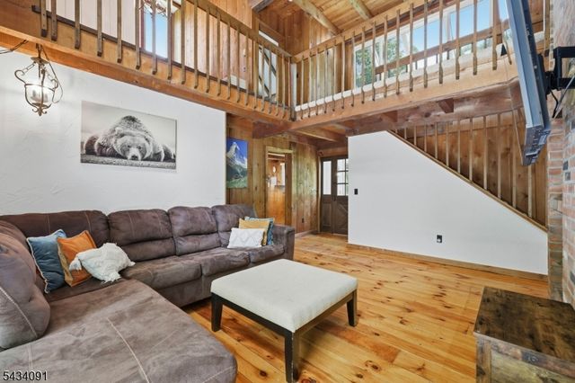 35 Mockingbird, Allamuchy Twp., NJ 07840