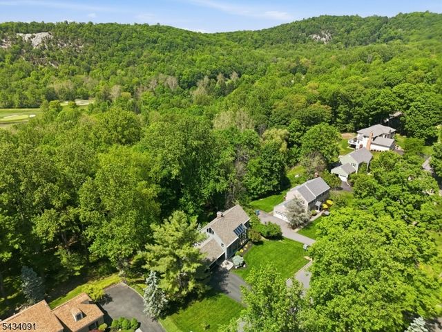 35 Mockingbird, Allamuchy Twp., NJ 07840