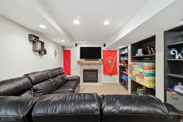 35 Mockingbird, Allamuchy Twp., NJ 07840