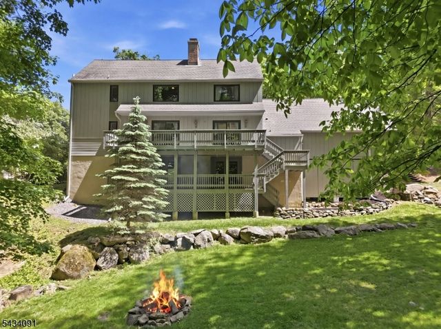 35 Mockingbird, Allamuchy Twp., NJ 07840