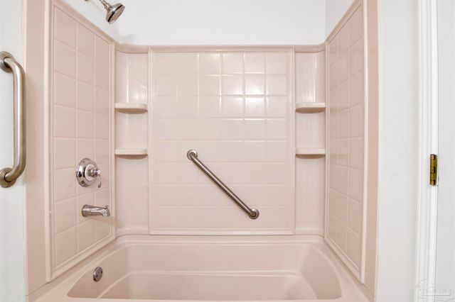 7800 Homestead Ln A, Pensacola, FL 32526