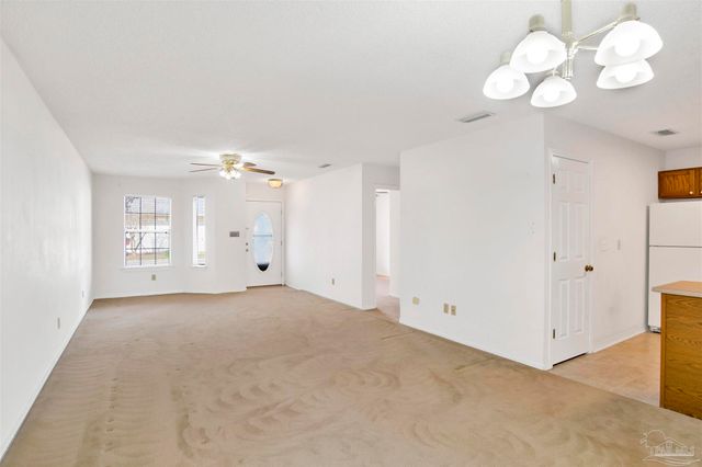 7800 Homestead Ln A, Pensacola, FL 32526