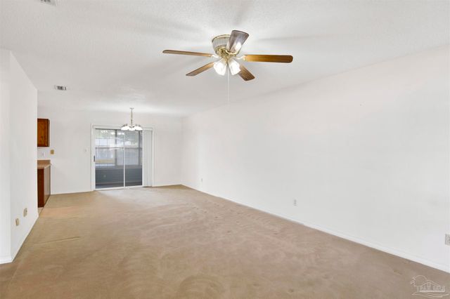 7800 Homestead Ln A, Pensacola, FL 32526