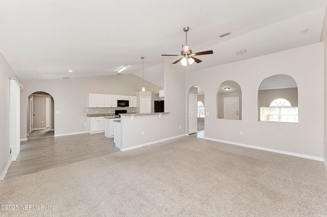 11958 IRON CREEK Road, Jacksonville, FL 32218