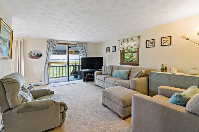 975 Anthony Road, Portsmouth, RI 02871