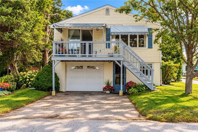 975 Anthony Road, Portsmouth, RI 02871