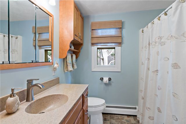 975 Anthony Road, Portsmouth, RI 02871