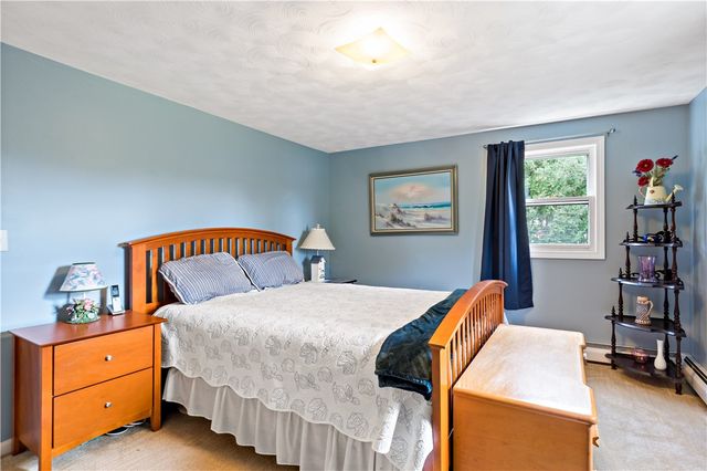 975 Anthony Road, Portsmouth, RI 02871