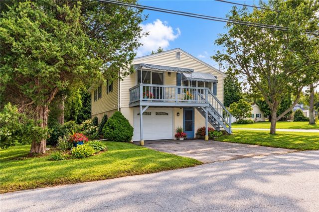 975 Anthony Road, Portsmouth, RI 02871