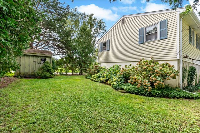 975 Anthony Road, Portsmouth, RI 02871