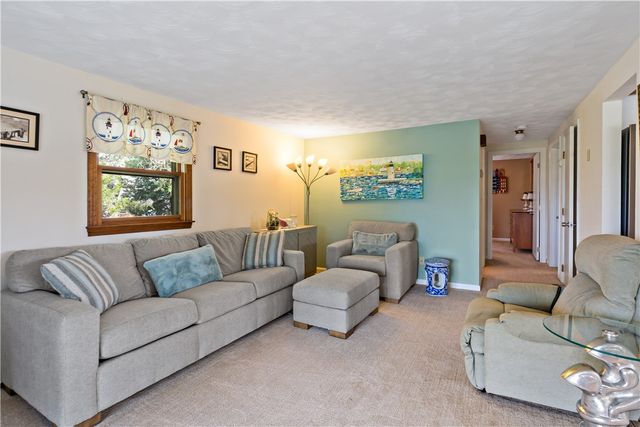 975 Anthony Road, Portsmouth, RI 02871