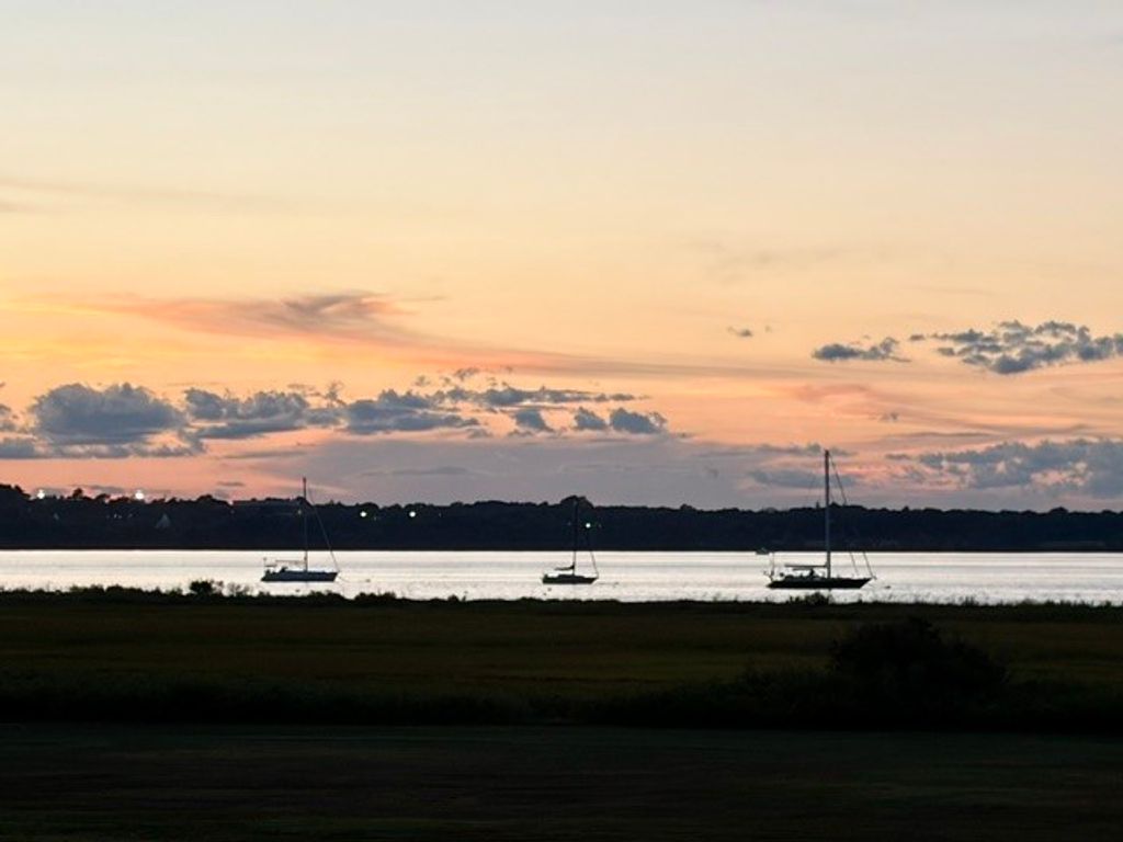 975 Anthony Road, Portsmouth, RI 02871