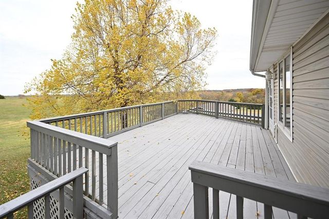 22745 S king Road, Weston, MO 64098