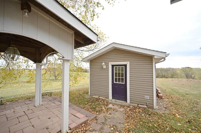 22745 S king Road, Weston, MO 64098