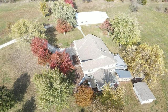 22745 S king Road, Weston, MO 64098