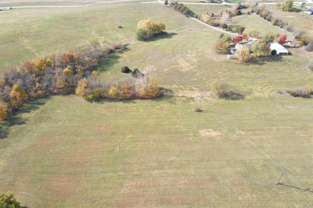 22745 S king Road, Weston, MO 64098