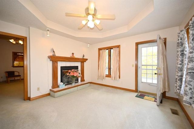 22745 S king Road, Weston, MO 64098