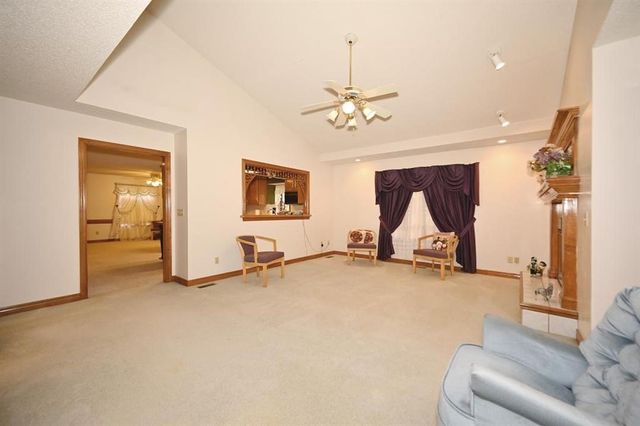 22745 S king Road, Weston, MO 64098