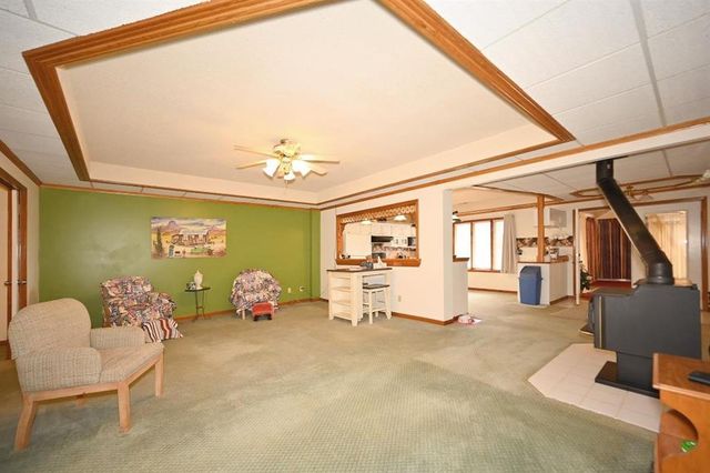 22745 S king Road, Weston, MO 64098