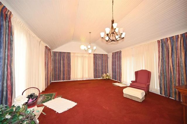 22745 S king Road, Weston, MO 64098