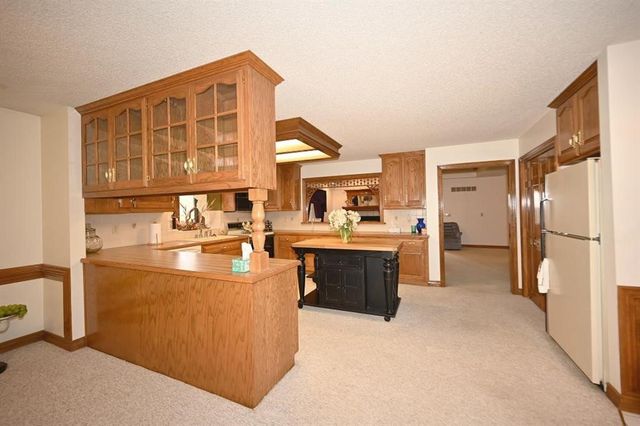 22745 S king Road, Weston, MO 64098