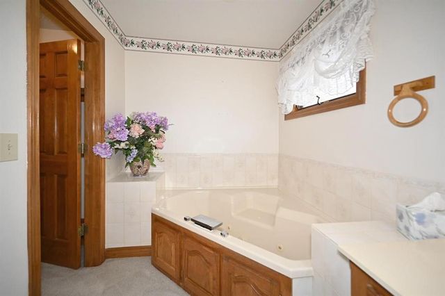 22745 S king Road, Weston, MO 64098