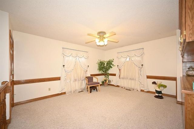 22745 S king Road, Weston, MO 64098