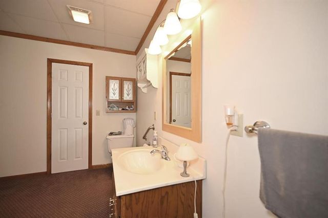 22745 S king Road, Weston, MO 64098