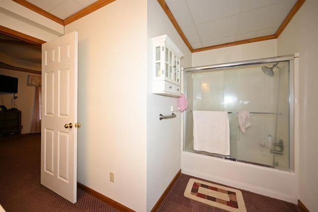 22745 S king Road, Weston, MO 64098