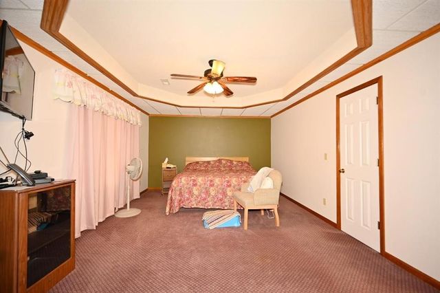 22745 S king Road, Weston, MO 64098