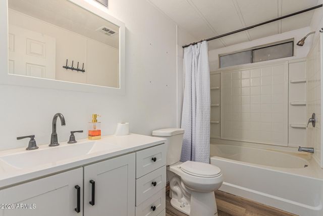 555 W WARNER Road 156, Chandler, AZ 85225