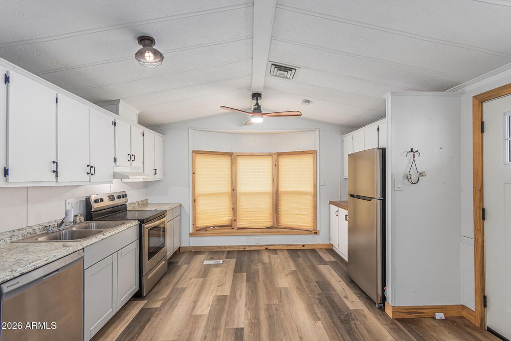 Image 11 of property listing at 555 W WARNER Road 156, Chandler, AZ 85225