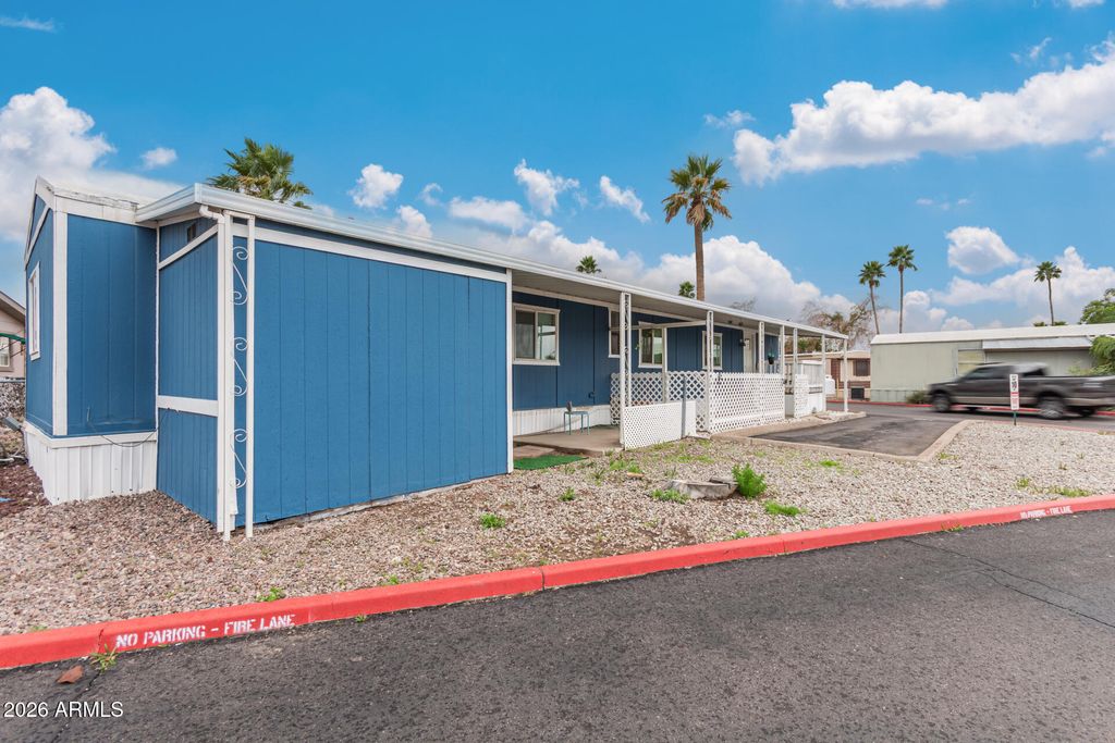 Image 2 of property listing at 555 W WARNER Road 156, Chandler, AZ 85225