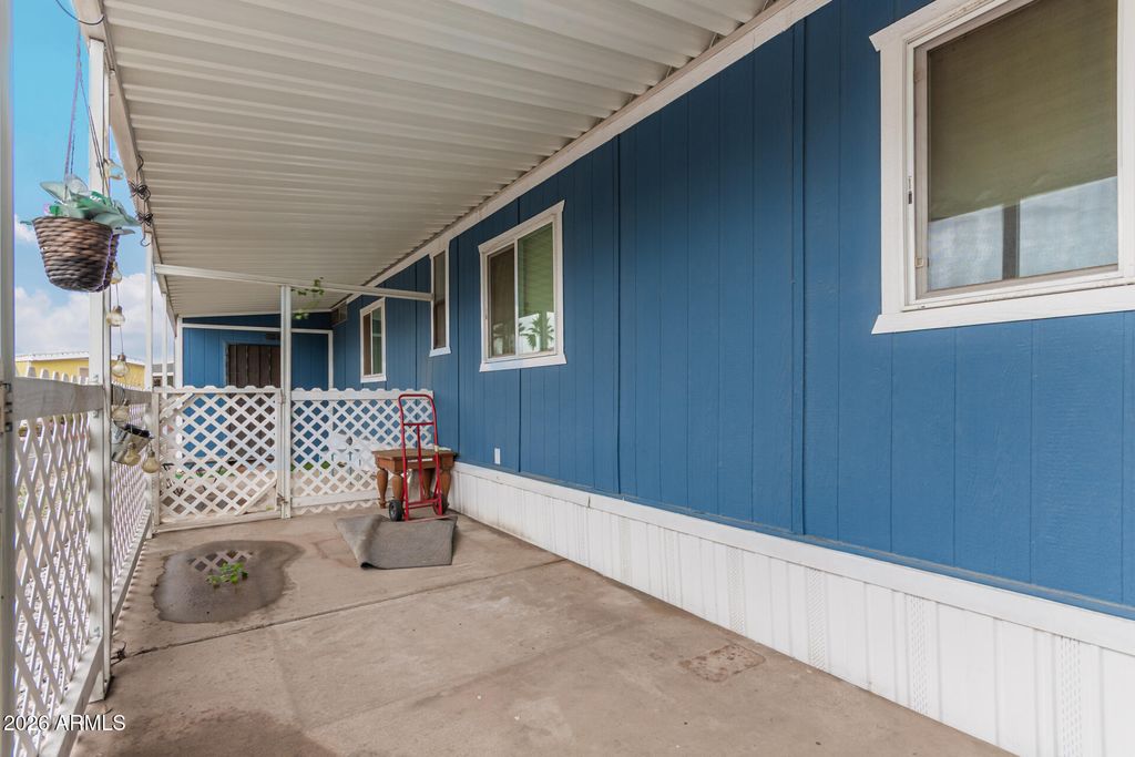 Image 4 of property listing at 555 W WARNER Road 156, Chandler, AZ 85225