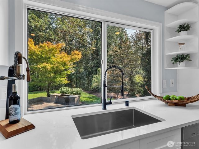 12914 182nd Ave NE, Redmond, WA 98052
