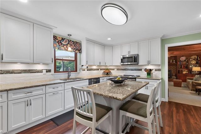 3332 Country Mill RD, Chesapeake, VA 23323