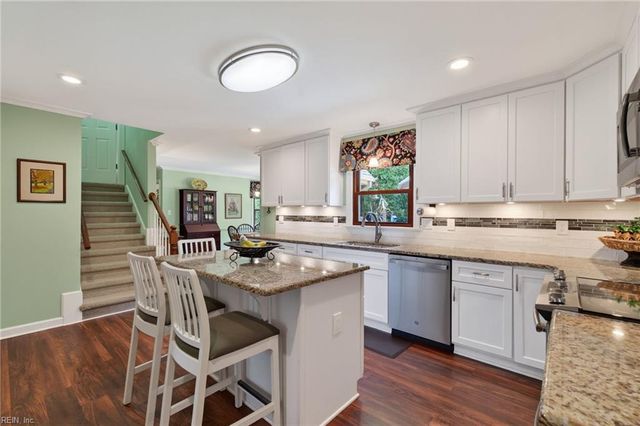 3332 Country Mill RD, Chesapeake, VA 23323