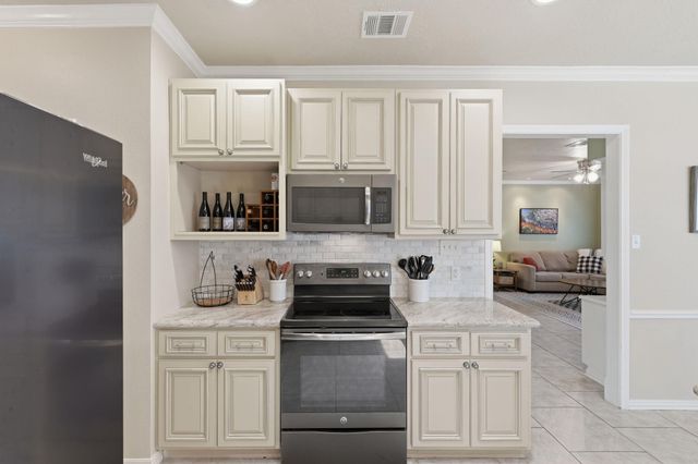 4007 Hill Springs Drive, Houston, TX 77345