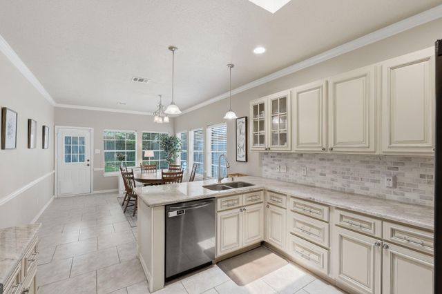 4007 Hill Springs Drive, Houston, TX 77345