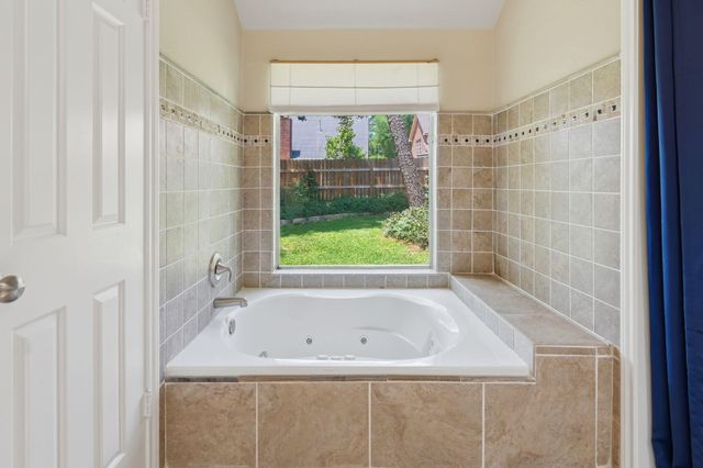 4007 Hill Springs Drive, Houston, TX 77345