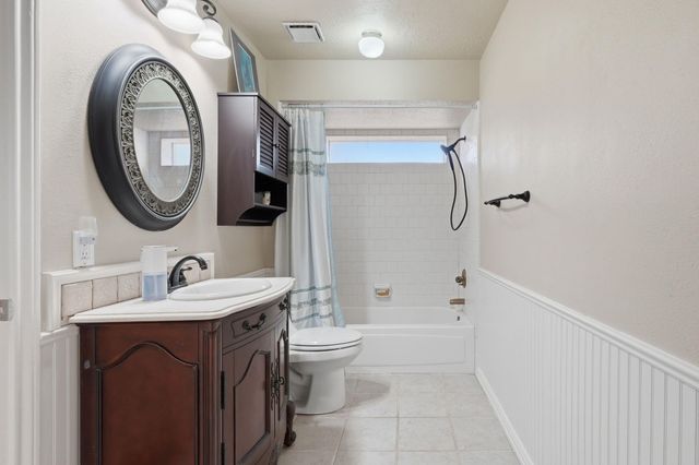 4007 Hill Springs Drive, Houston, TX 77345