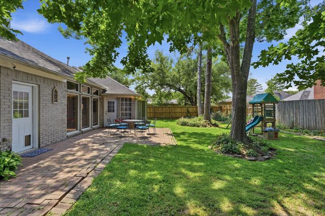 4007 Hill Springs Drive, Houston, TX 77345