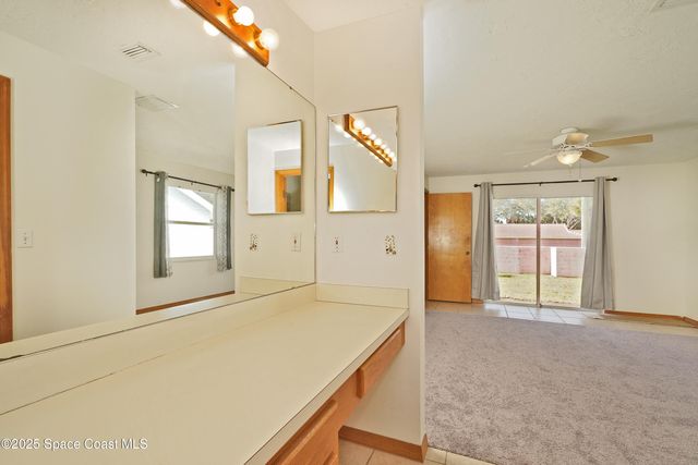 385 Island Oaks Place, Merritt Island, FL 32953