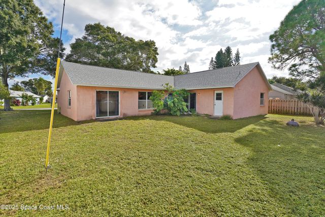 385 Island Oaks Place, Merritt Island, FL 32953